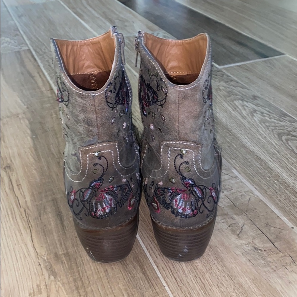 Embroidered Faux Leather Ankle Boots Sz 9.5-10 - Picture 5 of 11